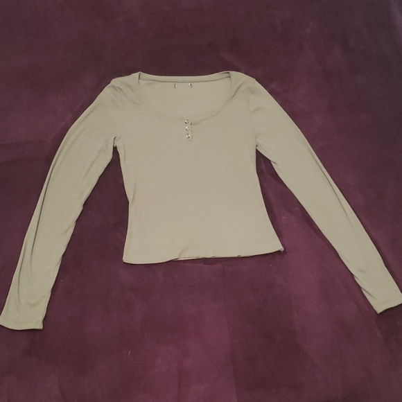🔴 🆓️ FREE* Wild Fable Olive Scoop-Neck Henley 🔴 - Picture 4 of 8